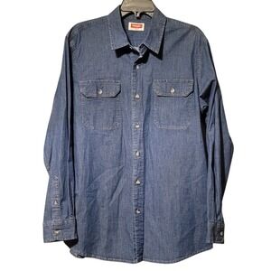 Wrangler Denim Button Down Shirt Men's Size‎ L Long Sleeve Collared Blue Pockets